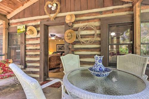 Rustic-yet-cozy Cabin With Patio, 12mi To Asheville!