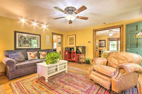 Rustic-yet-cozy Cabin With Patio, 12mi To Asheville!