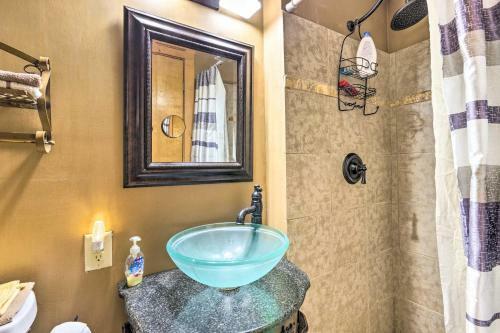 Rustic-yet-cozy Cabin With Patio, 12mi To Asheville!