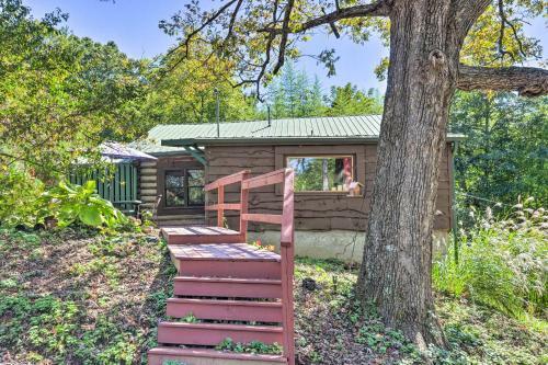 Rustic-yet-cozy Cabin With Patio, 12mi To Asheville!