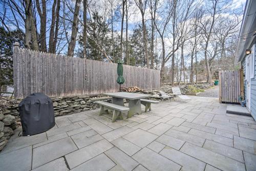 Charming Cottage With Yard - 2 Mi To Tinker St!