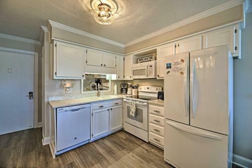 Apartamento Updated Oceanfront Retreat With Pool, Steps To Beach