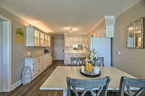 Apartamento Updated Oceanfront Retreat With Pool, Steps To Beach