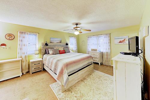 New Listing! Serene Mountain Retreat With Game Room Home