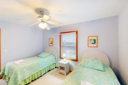 Carolina Beach Retreat #13-3