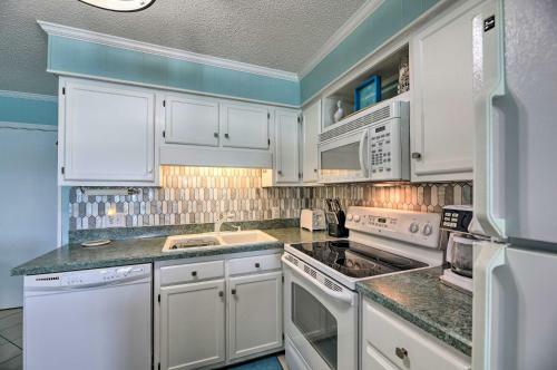 Apartamento Beachfront Condo With Boardwalk And Pool Access!