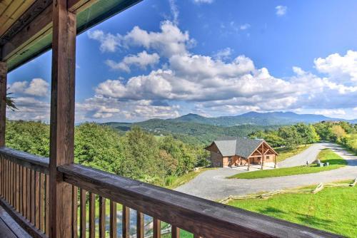 High Gravity Banner Elk Custom Chalet With Views!