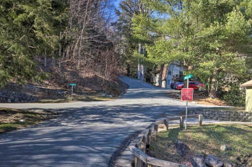Apartamento Banner Elk Condo With Deck - 1 Mi To Sugar Mtn!
