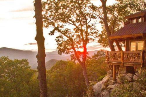 2 Br Cabin With Hot Tub, Deck, Fire Pl