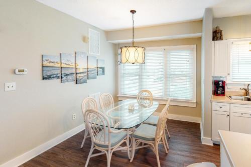 41057-2 Hwy 12 Islander Condo