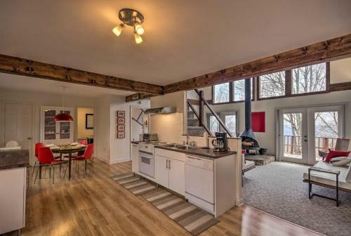 Beech Mountain Home With Deck - 3 Mins To Skiing