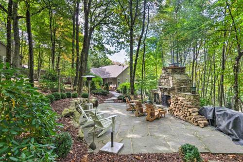 Stunning Beech Mountain Cabin With Porch And Hearth