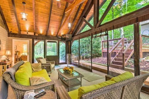 Stunning Beech Mountain Cabin With Porch And Hearth