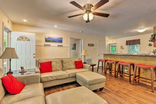 Cozy Home With Deck By Beech Mountain Skiing And Golf!