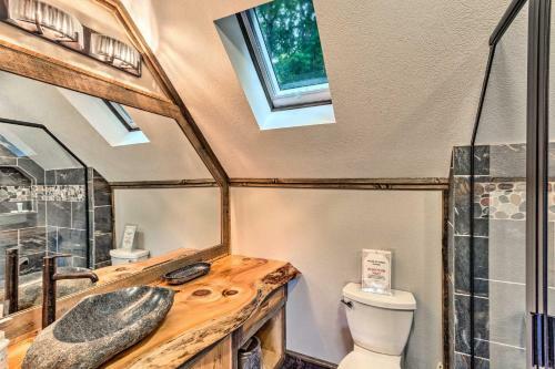 Treetop Retreat With Game Room 3mi To Beech Mtn!