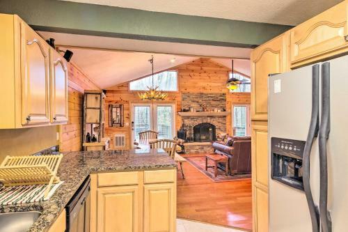 Cabin With Deck Hike And Ski The Blue Ridge Mountains