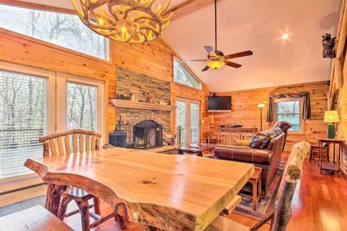 Cabin With Deck Hike And Ski The Blue Ridge Mountains