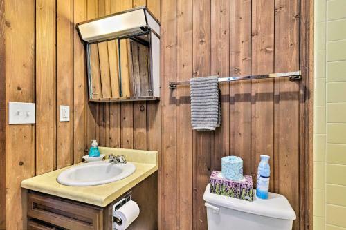 Pet-friendly Escape - 1 Mile To Beech Mountain Ski