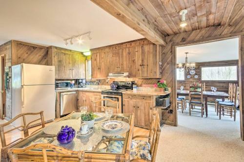 Rustic-chic Home With Deck 1 Mi To Ski Resort