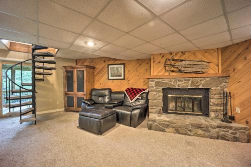 Beech Mountain Retreat With 2 Decks And Mtn View!