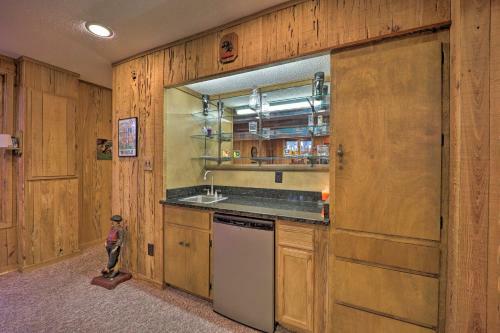 Beech Mountain Golf Course Home With Game Room!