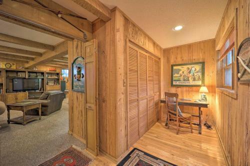 Beech Mountain Golf Course Home With Game Room!