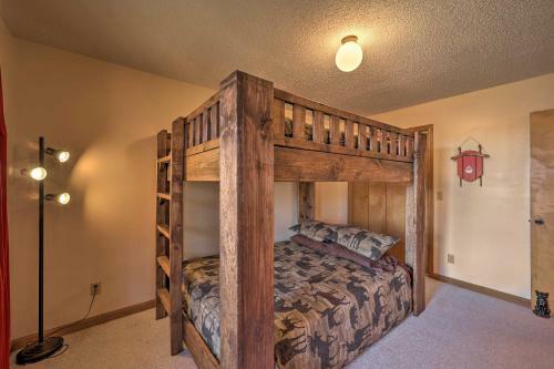 Hilltop Beech Mountain Home With Deck And View!