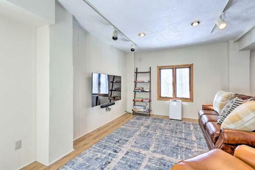 Spacious Mountain Retreat 2 Mi To Ski Slopes!