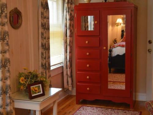 Hotel Red Rocker Inn