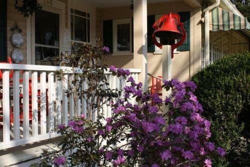 Hotel Red Rocker Inn