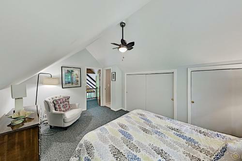 1682 Connestee Trl Cottage