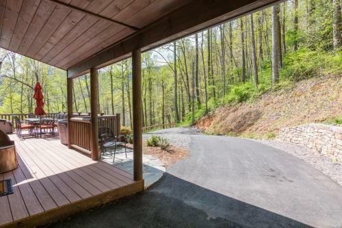 Lakey Gap Lodge Cabin
