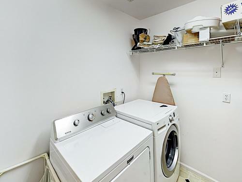 New Listing! Spacious Hillside Home ? Ada Access Home
