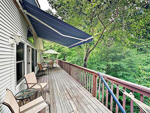 New Listing! Spacious Hillside Home ? Ada Access Home