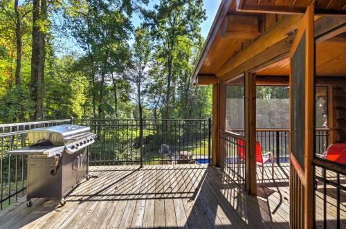 Upper Lodge Brevard Cabin On 80 Acres With Pool!