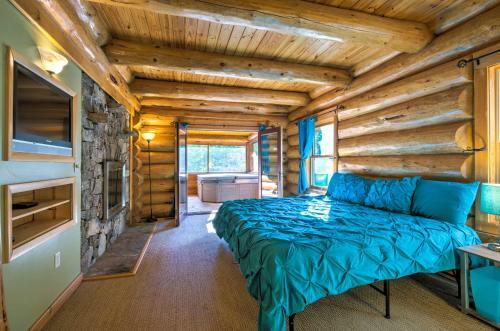 Upper Lodge Brevard Cabin On 80 Acres With Pool!