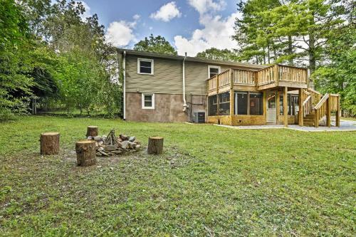 Fox Hollow Beautiful Black Mountain Apartment!