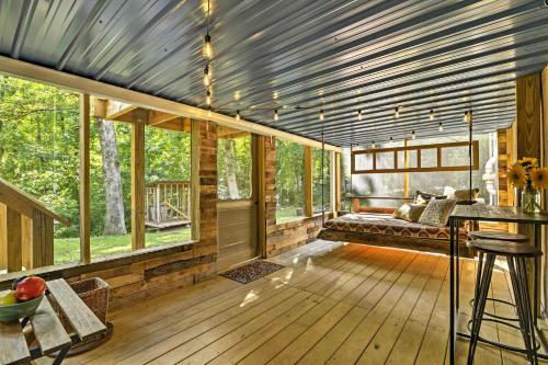 Fox Hollow Beautiful Black Mountain Apartment!