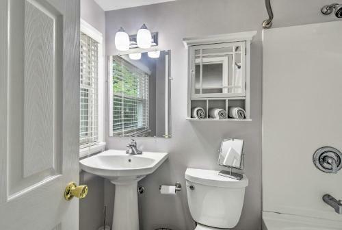 Updated Home 1-block Walk To Dt Blowing Rock!