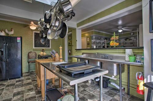 Historic Brevard Home With Deck, Walk Downtown!