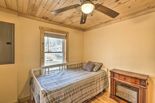 Quaint Appalachian Getaway About 2 Mi To Boone!
