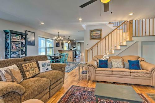 Downtown Brevard Retreat With Fire Pit And Deck!