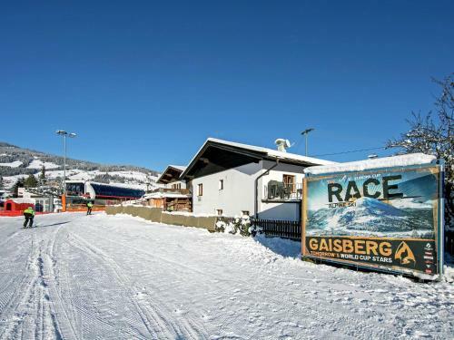 Spacious Chalet In Kirchberg With Mountain View