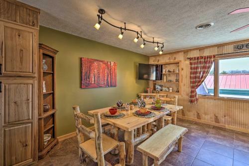 Comfy Ranch Apartment In New River Stables!
