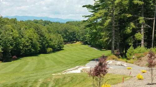Spacious Lakefront Home - Pool, Tennis & Golf Home