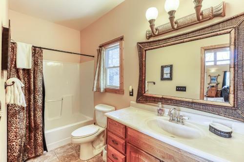 2 Bed 2 Bath Vacation Home In Bryson City