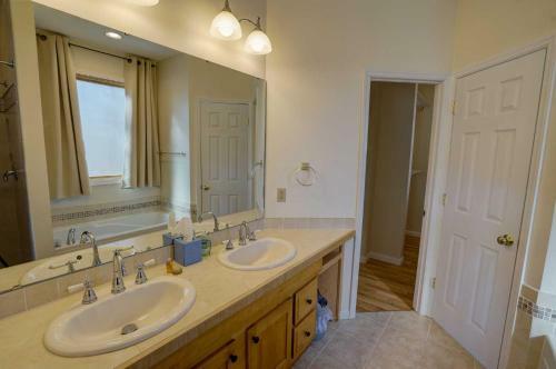 Fontana Lakeview Escape Home
