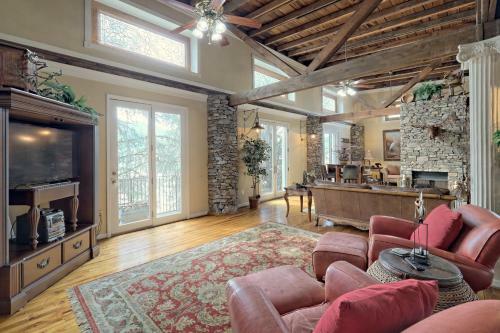 Hosteeva - Bryson City Loft 3br Luxury Getaway