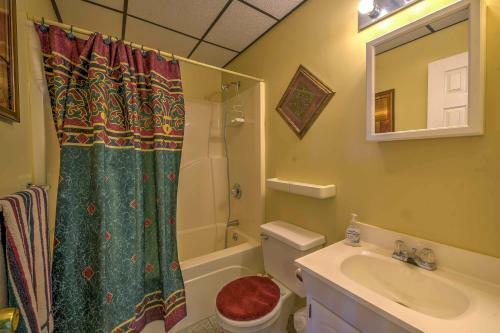 Burnsville Hideaway With Deck And Panoramic Mtn Views