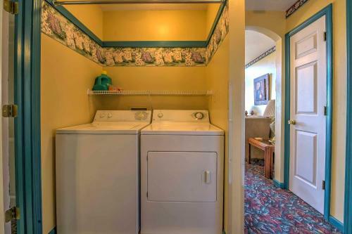 Burnsville Hideaway With Deck And Panoramic Mtn Views